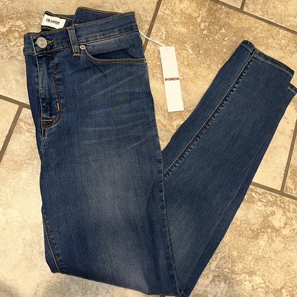 NWT Hudson Skinny Jeans - Picture 2 of 5